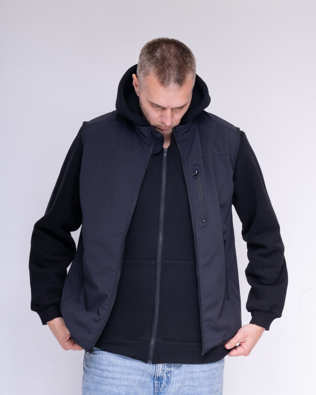 Black BeGrandfather softshell vest – view 9